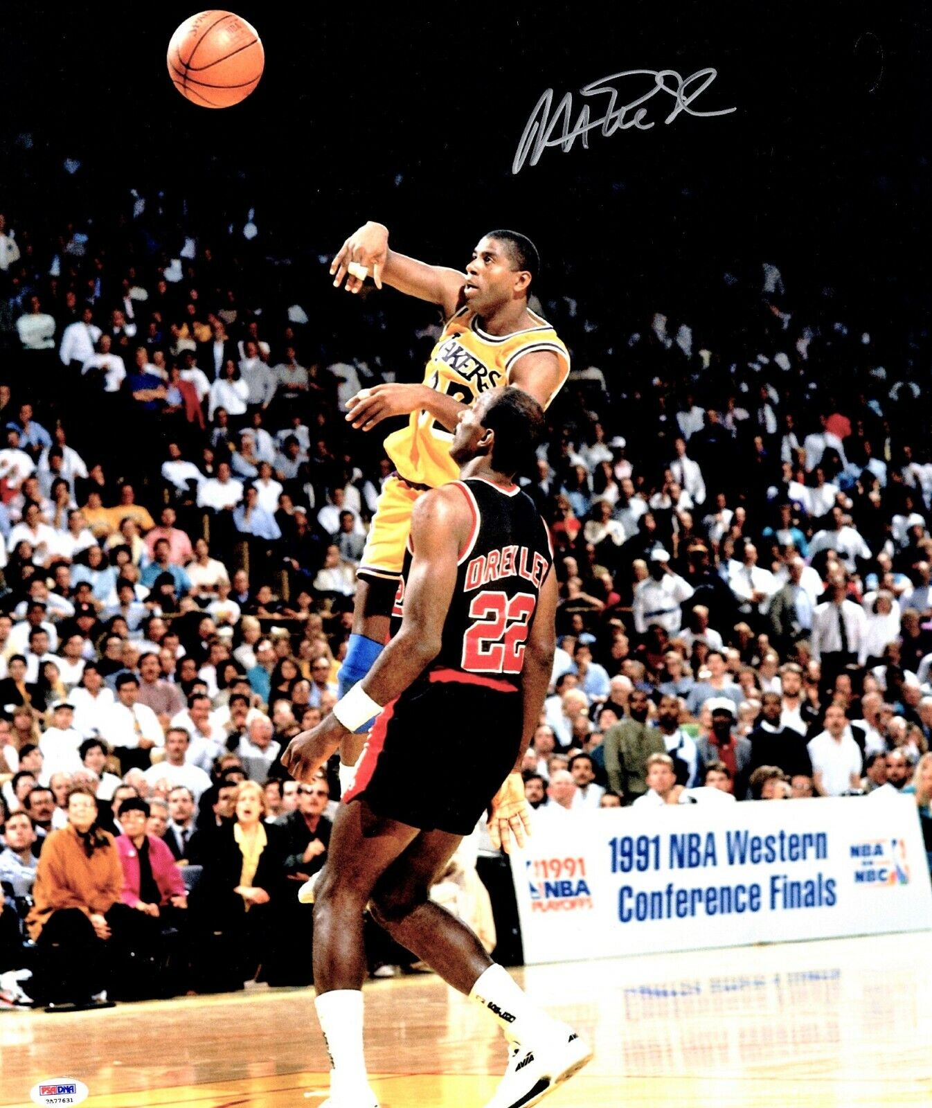 Magic Johnson Signed Autographed LA Lakers 16x20 inch Photo Poster painting + PSA/DNA Witnessed