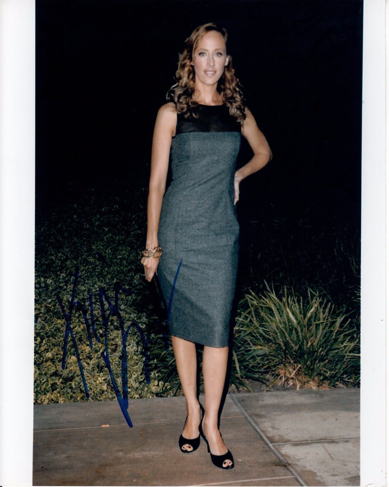 KIM RAVER hand-signed BEAUTIFUL CANDID CLOSEUP 8x10 authentic w/ UACC RD COA