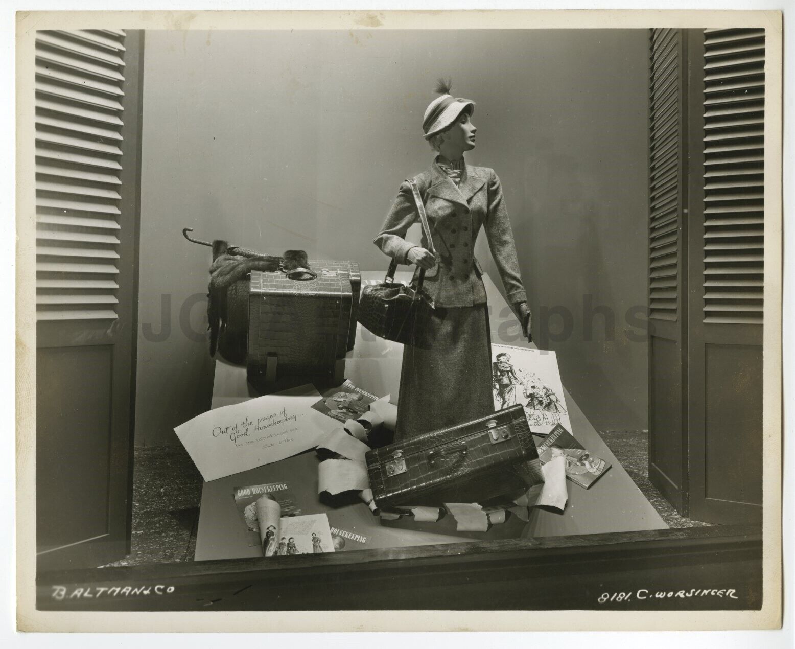 B. Altman & Co. NYC Fashion Mannequin Window Display Vintage 8x10 Photo Poster painting (1940s)