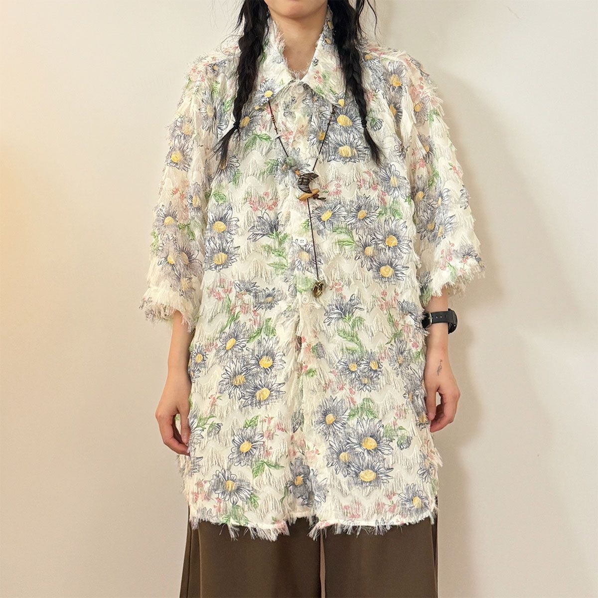 New Level Shiny Tassel Stand Neck Crop Cape Blouse