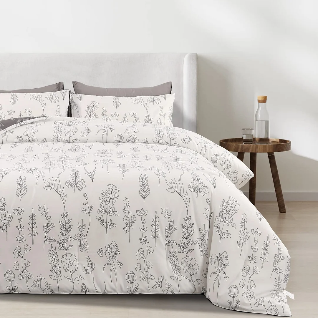 Qucover King Size Comforter Set, 3-Pieces Reversible Gray and White Floral Botanical Pattern Farmhouse Comforter Set, Gray Comforter King Bedding Set with Pillowcases