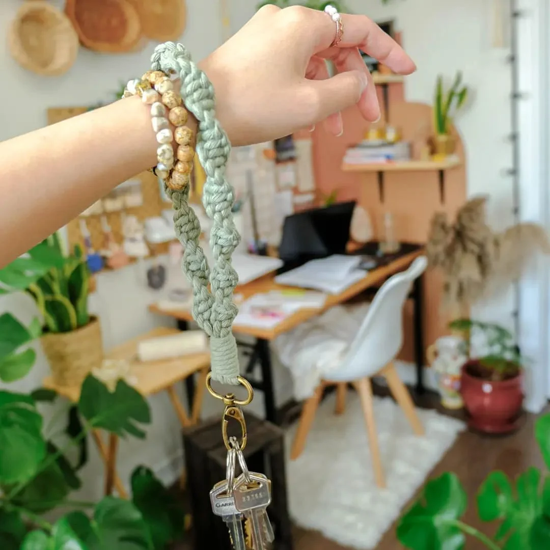 Dvacaman INS Macrame Twisted Keychain For Women Boho Handmade Key Holder Keyring Macrame Bag Charm Anti-lost Jewelry Accessories