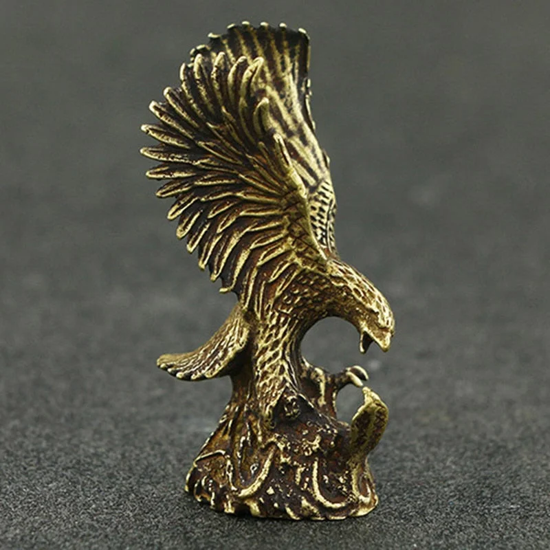Antique Flying Eagle Mininature Ornaments Copper Small Animal Office Decor Solid Brass Casting Ancient Crafts Collection Gifts