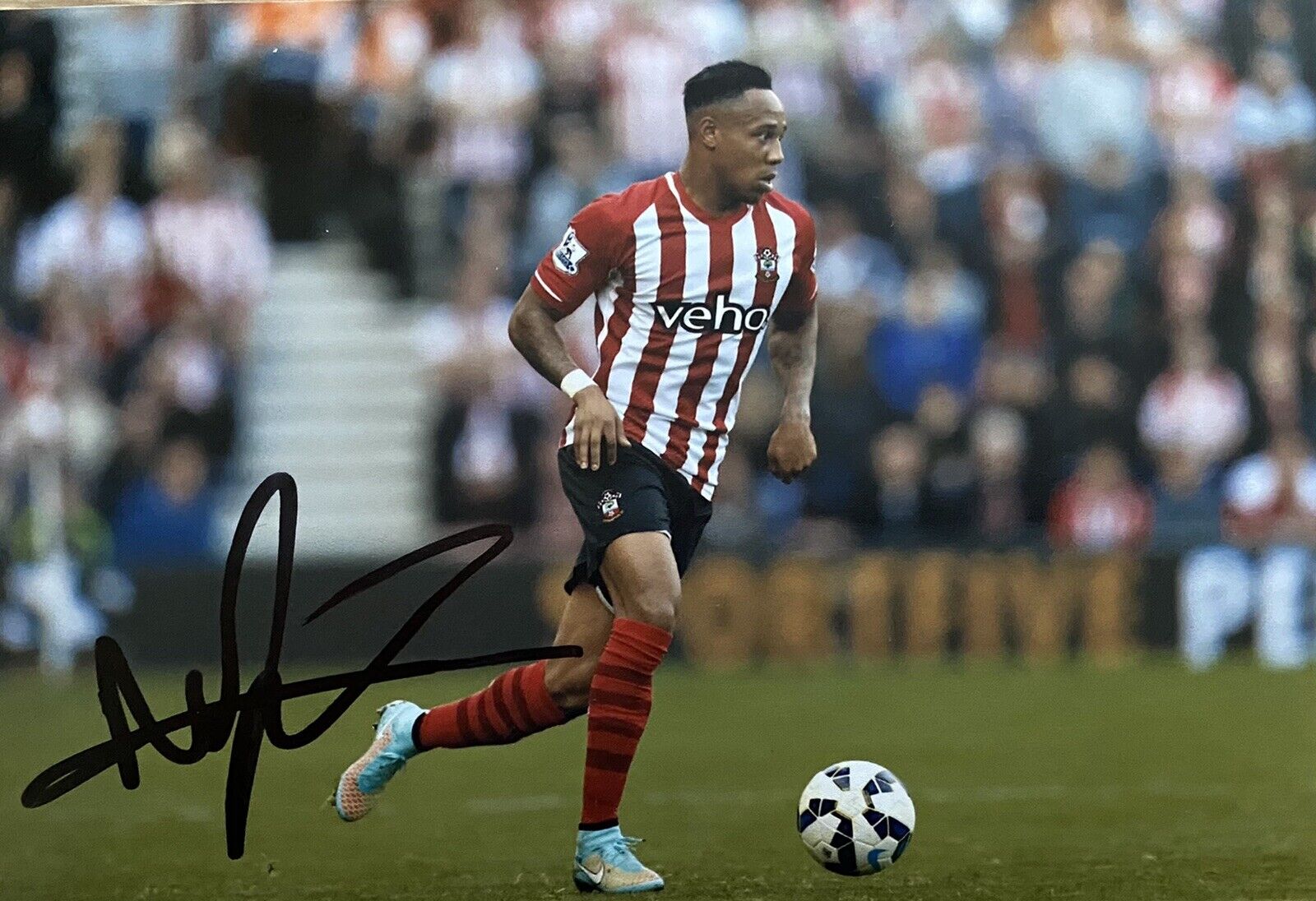 Nathaniel Clyne Genuine Hand Signed Southampton 6X4 Photo Poster painting