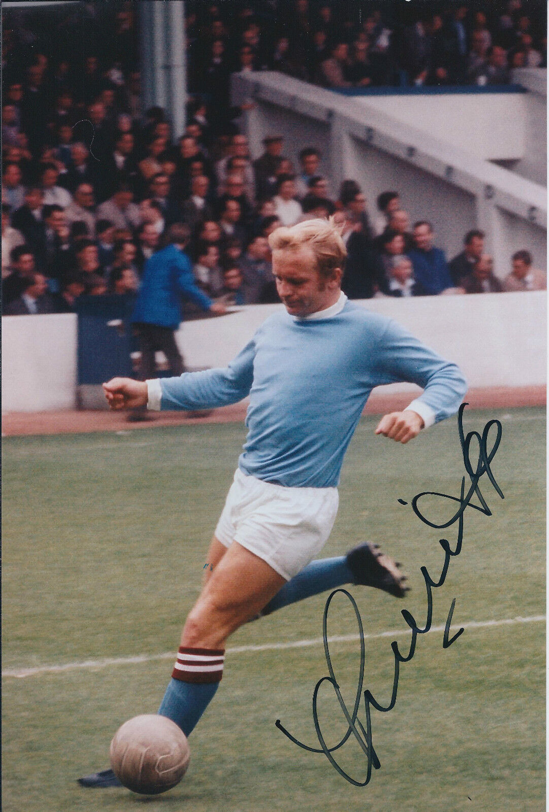 Francis LEE SIGNED 12x8 Photo Poster painting AFTAL COA Autograph Manchester City Franny Genuine