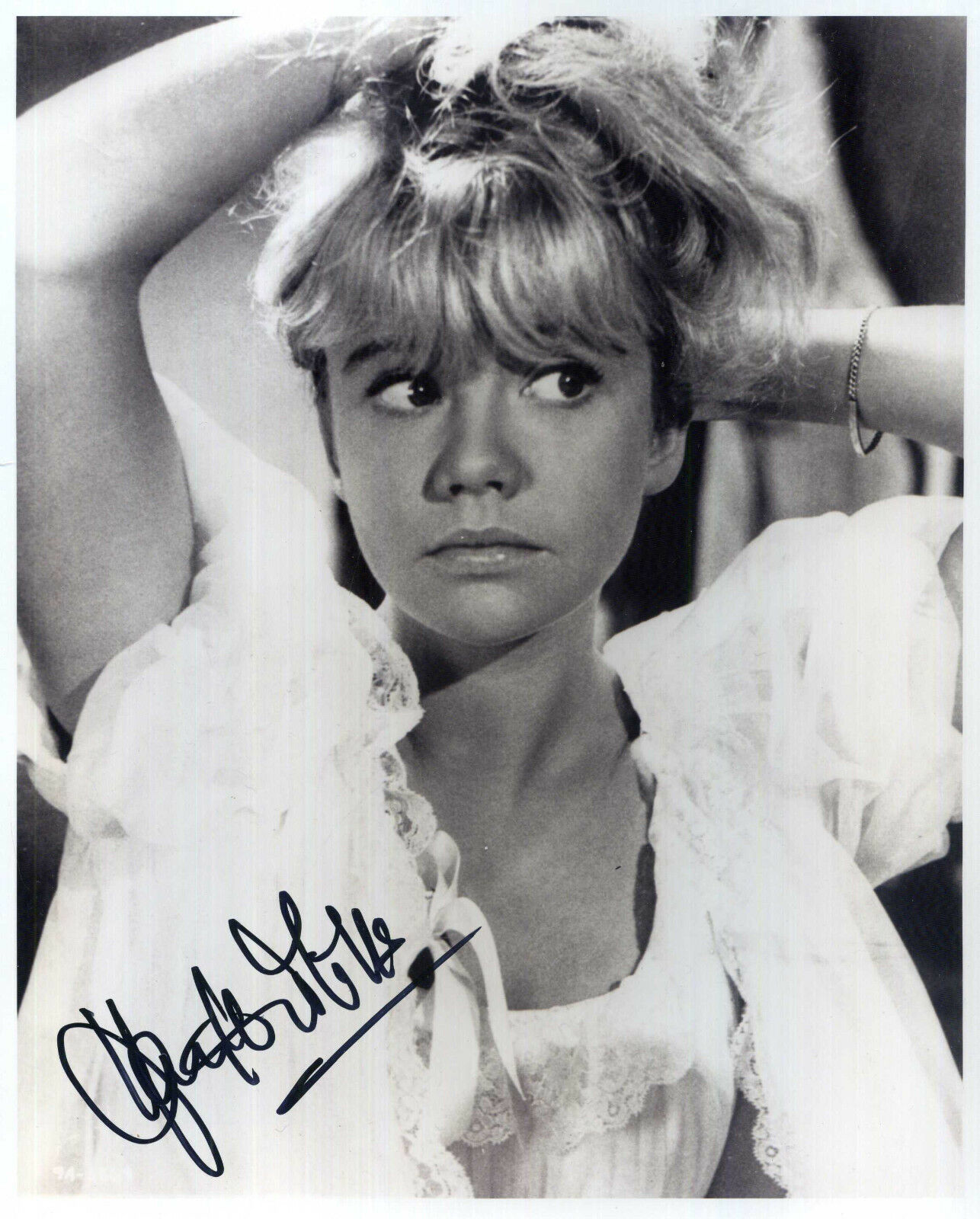 HAYLEY MILLS Signed Photo Poster paintinggraph - Film Actress - Preprint