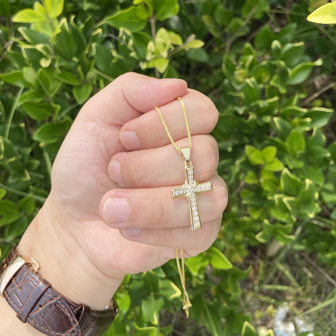 Copper Micro-Inlaid Zircon Cross Pendant Personalized 18K Gold Necklace N850