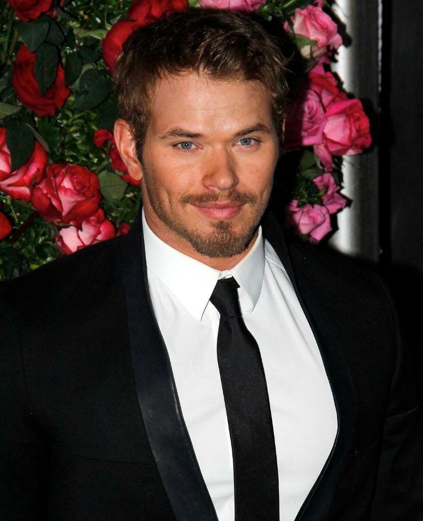 Kellan Lutz 8x10 Picture Simply Stunning Photo Poster painting Gorgeous Celebrity #39