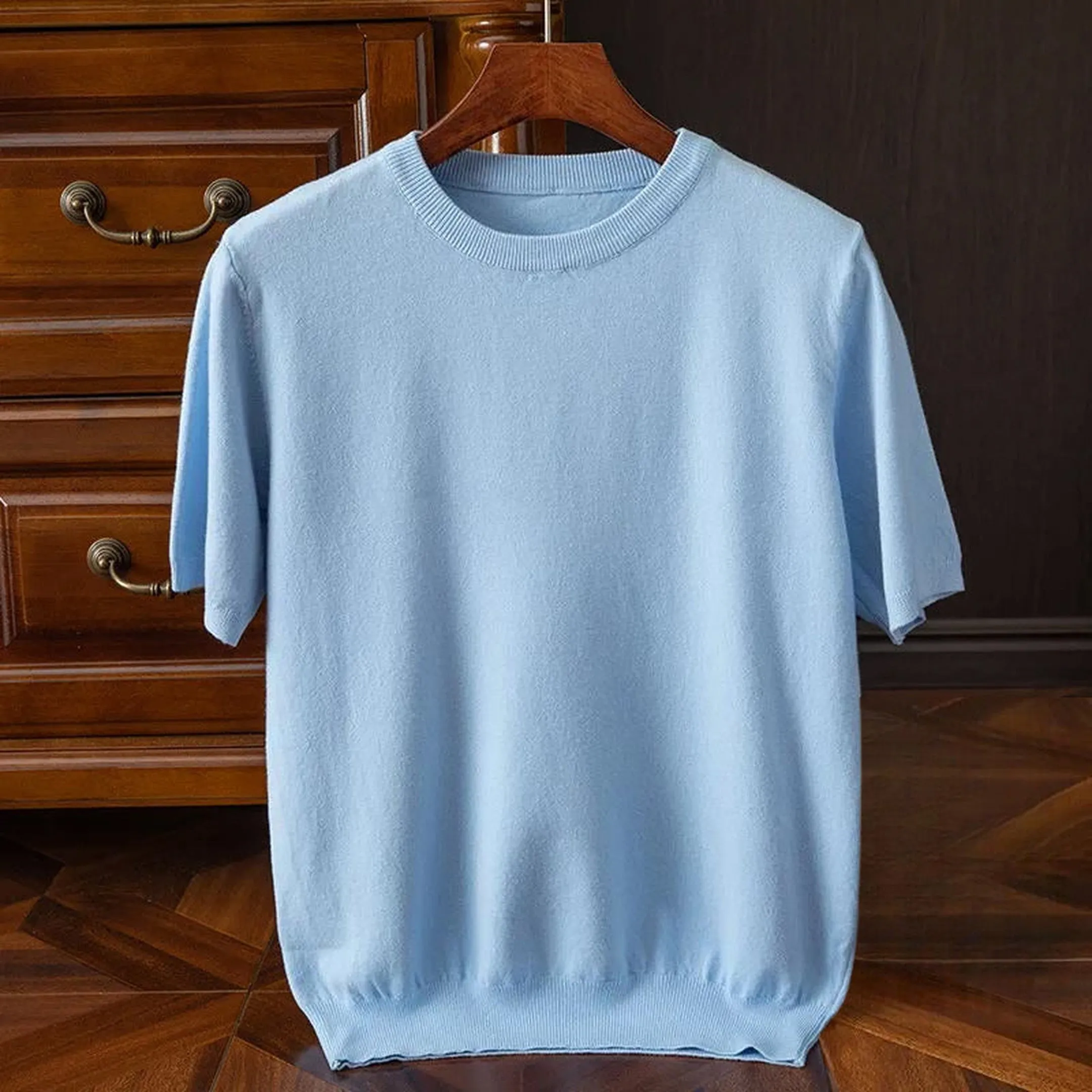 Men's Cashmere Crew Neck T-Shirt &ndash; Luxurious Everyday Tee