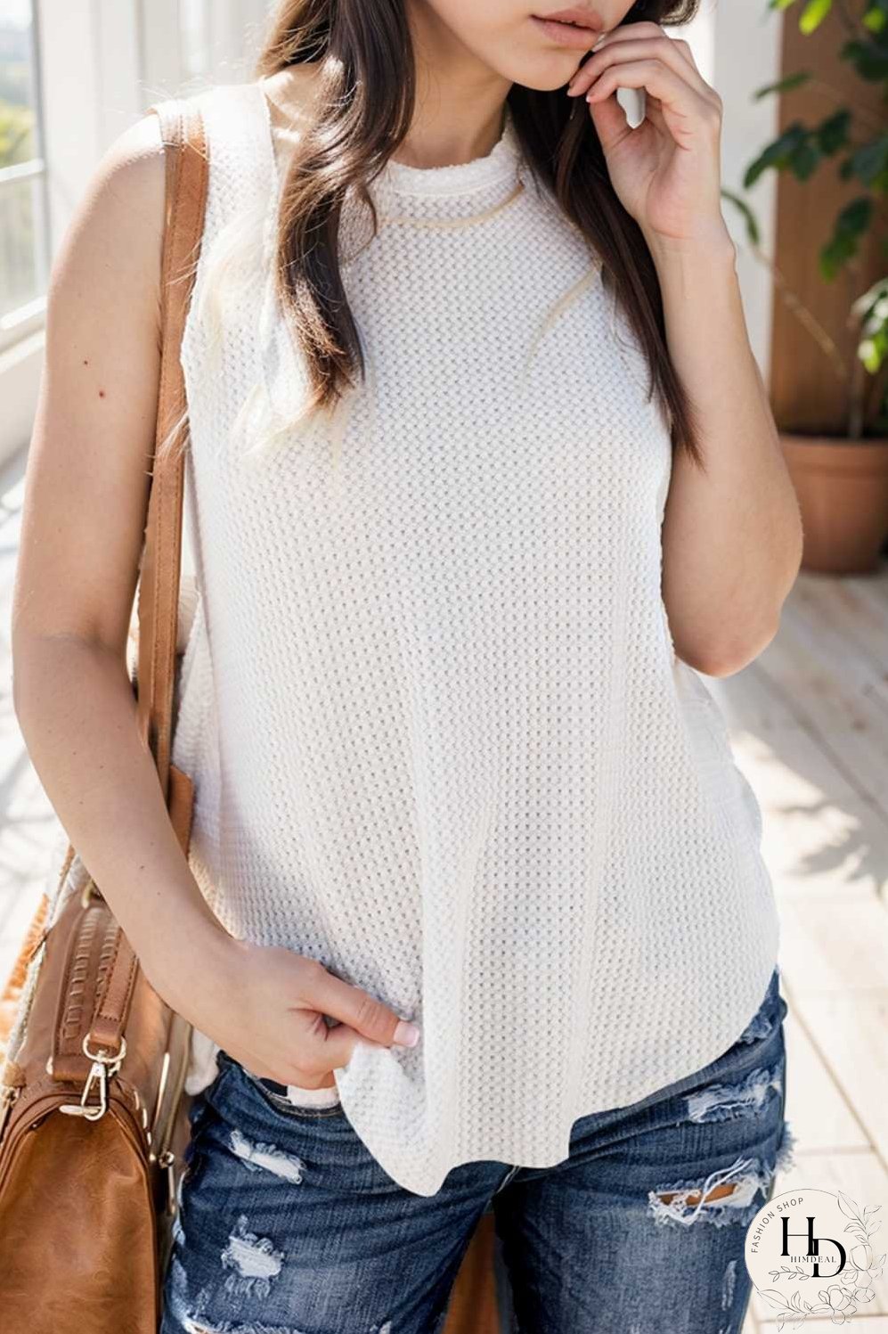 solid round neck sleeveless top vest