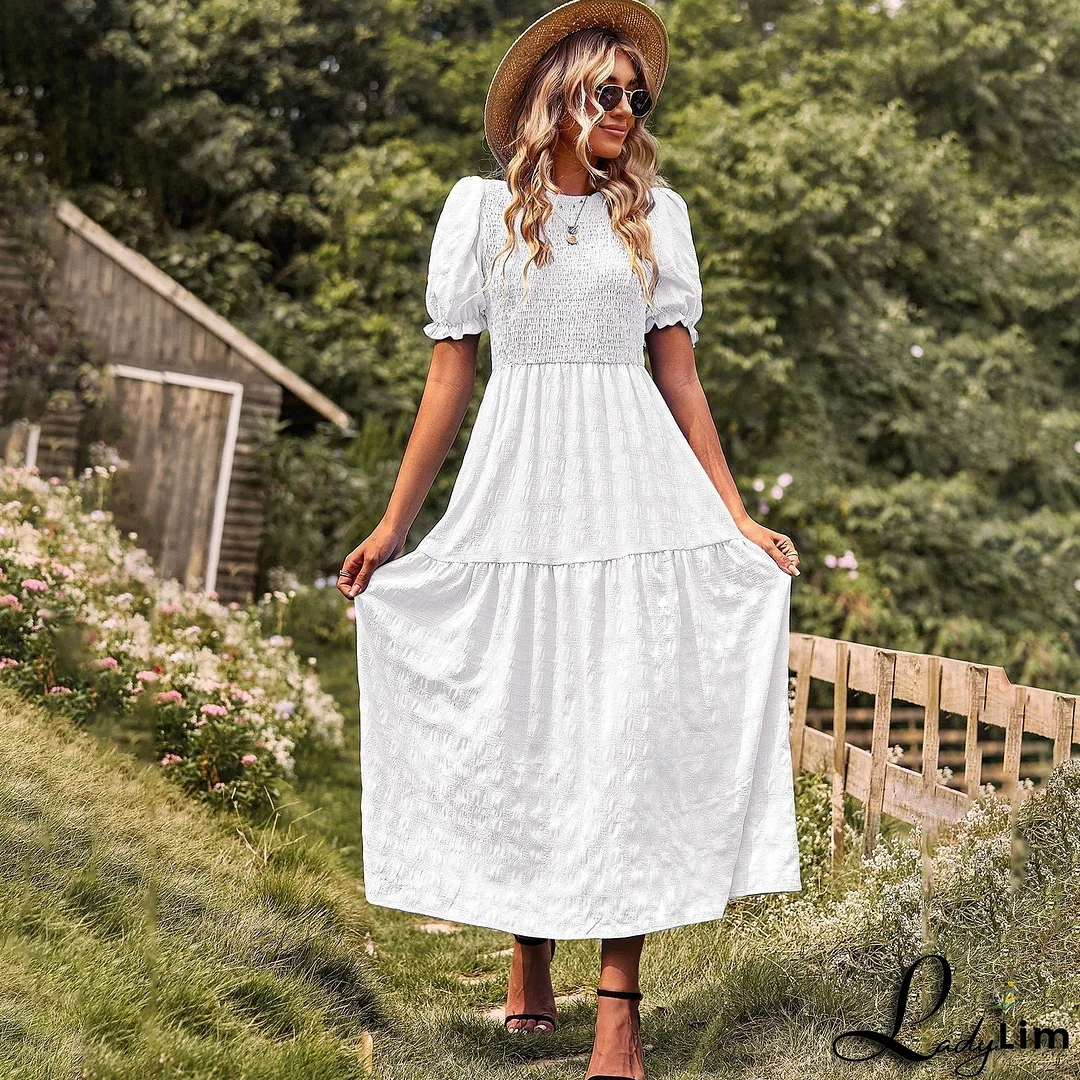 Vintage-inspired and light Dress