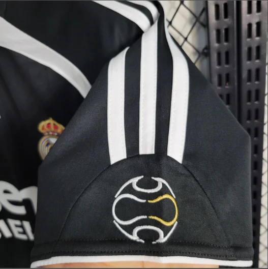 Retro 2006/2007 Real Madrid Third Away Football Shirt Thai Quality