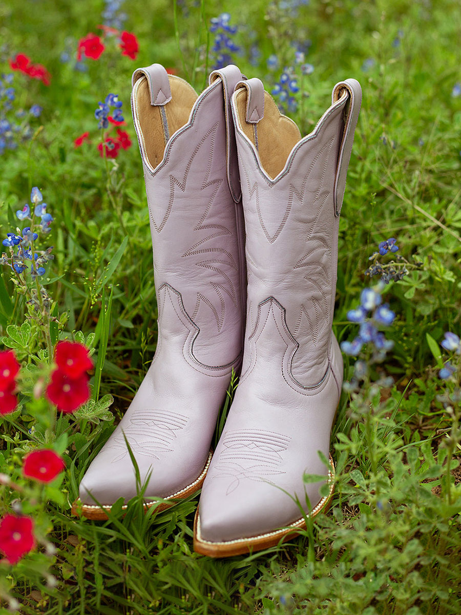 Elegant Embroidered Chunky Heel Mid-Calf Cowgirl Boots in Lavender