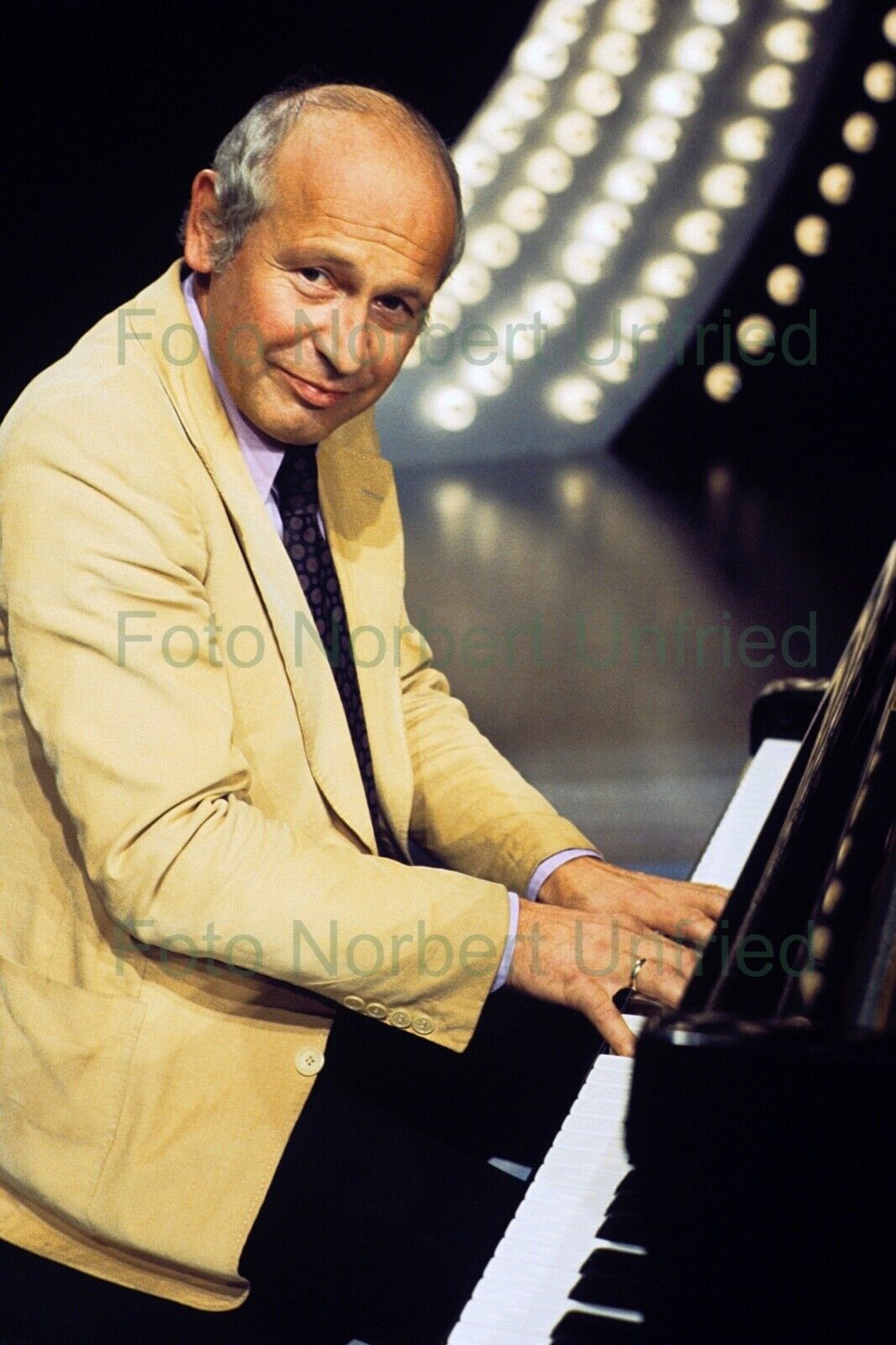 Dieter Kronzucker 10 X 15 CM Photo Poster painting Without Autograph (Star-2