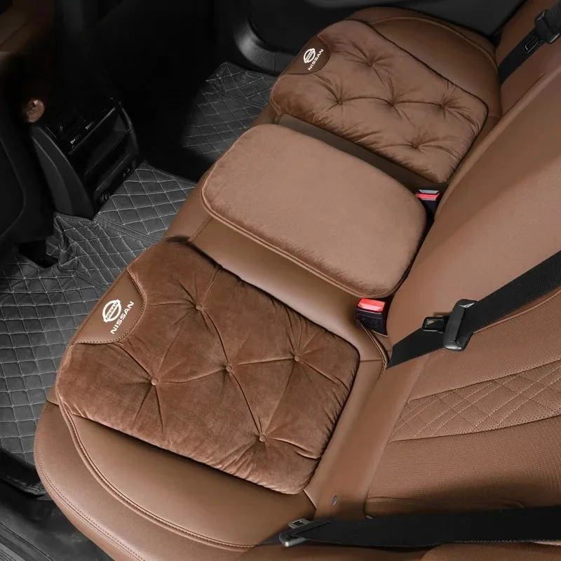 New plush car seat cushion says goodbye to winter cold