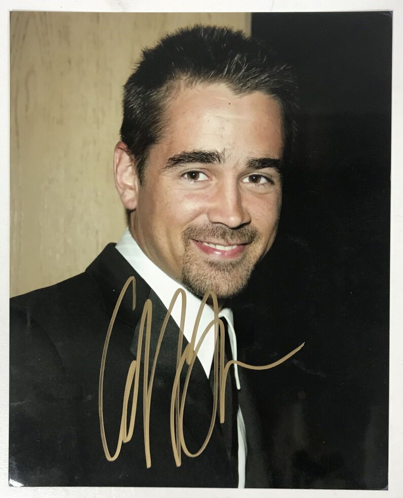 Colin Farrell Signed Autographed Glossy 8x10 Photo Poster painting - COA Matching Holograms