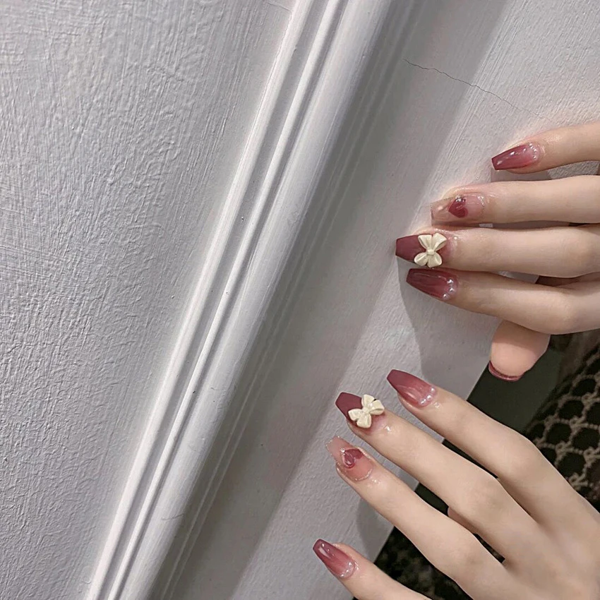 Bayuyun 24Pcs/Set Coffee Leopard French Fake Nails with Diamonds Japan Korean Artificial Acrylic Press on Nails Removable Stick on Nails