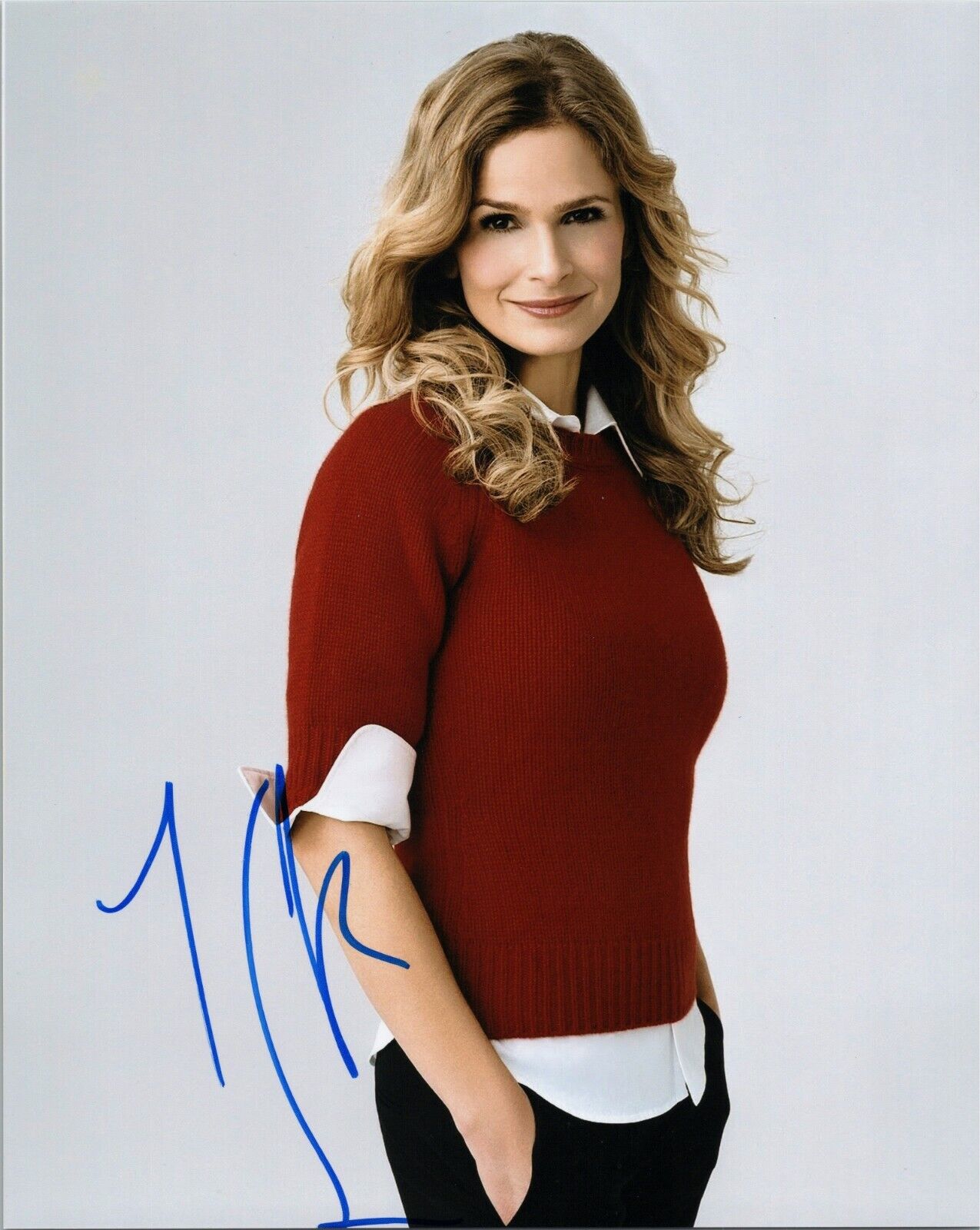 ~~ KYRA SEDGWICK Authentic Hand-Signed THE CLOSER