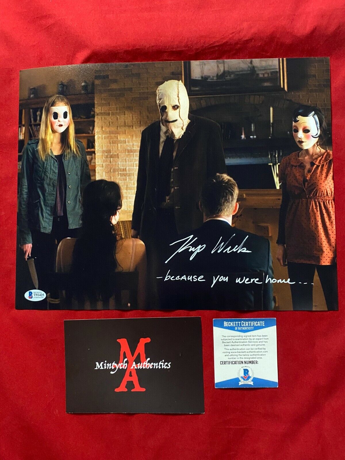 KIP WEEKS AUTOGRAPHED SIGNED 11x14 Photo Poster painting! THE STRANGERS! MAN IN THE MASK BECKETT