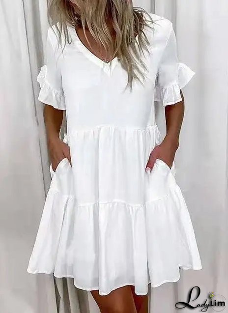 Vintage-inspired and light Dress