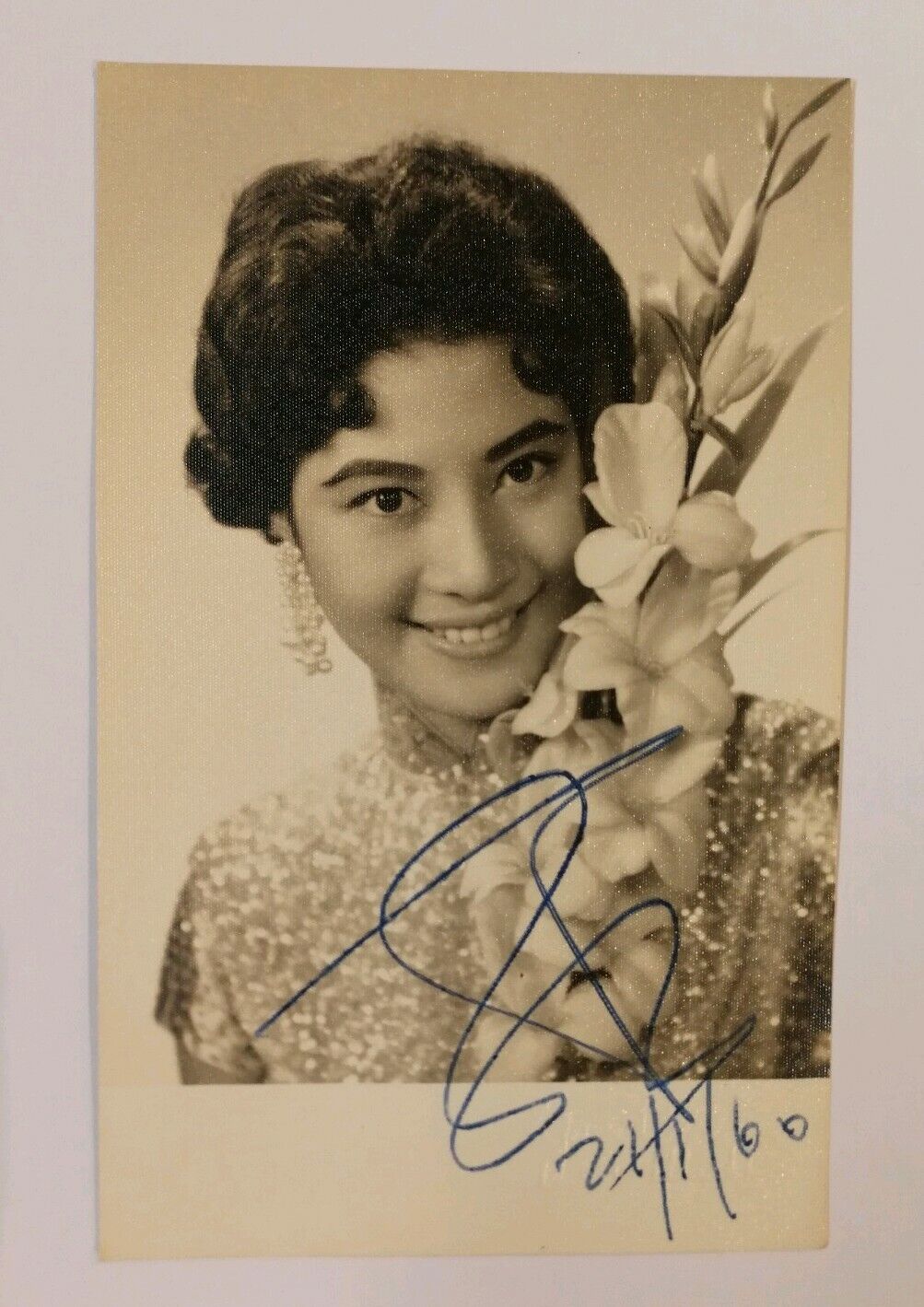 Vintage Hong Kong actress Pat Ting Hung real signed Photo Poster painting autograph 丁紅 簽名照片 C