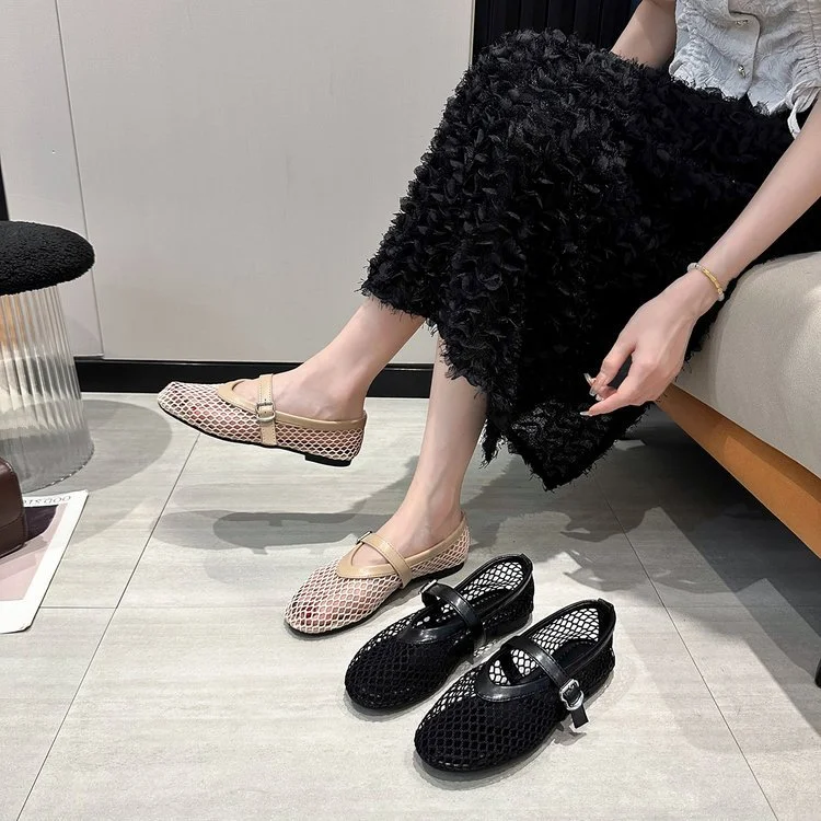 Yyvonne Metal Buckle Flat Sandals Women Wear 2025 Summer New Fashion Hollow Casual Sandals