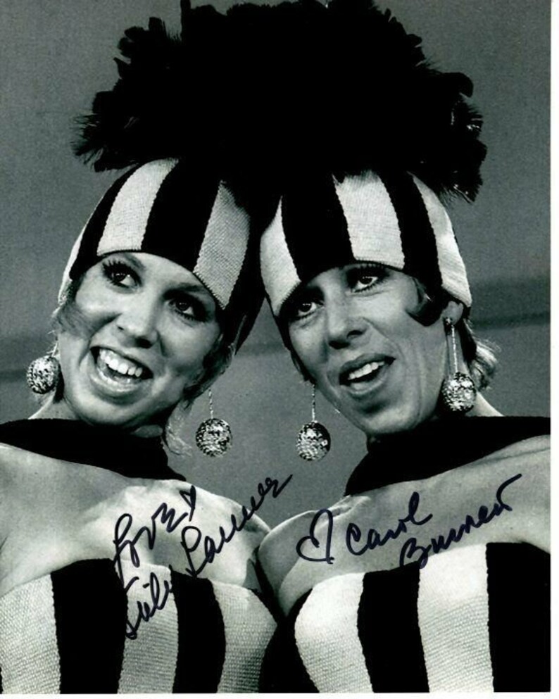 Carol burnett and vicki lawrence signed autographed 8x10 Photo Poster painting