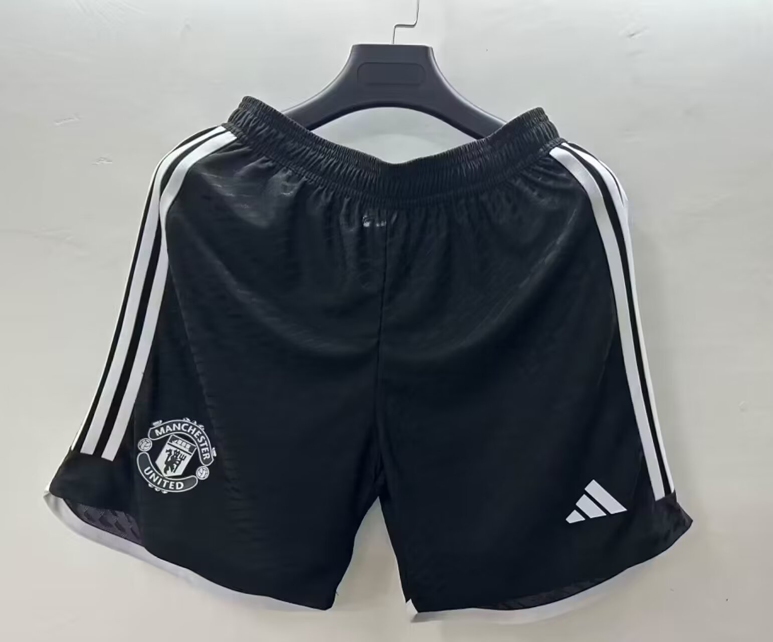 24-H-MNU-SHORTS-PLAYER-A04744