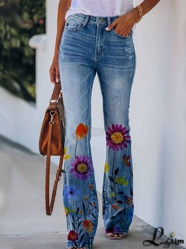 Stylish Women's High-Waisted Bootcut Flare Jeans with Side Pockets