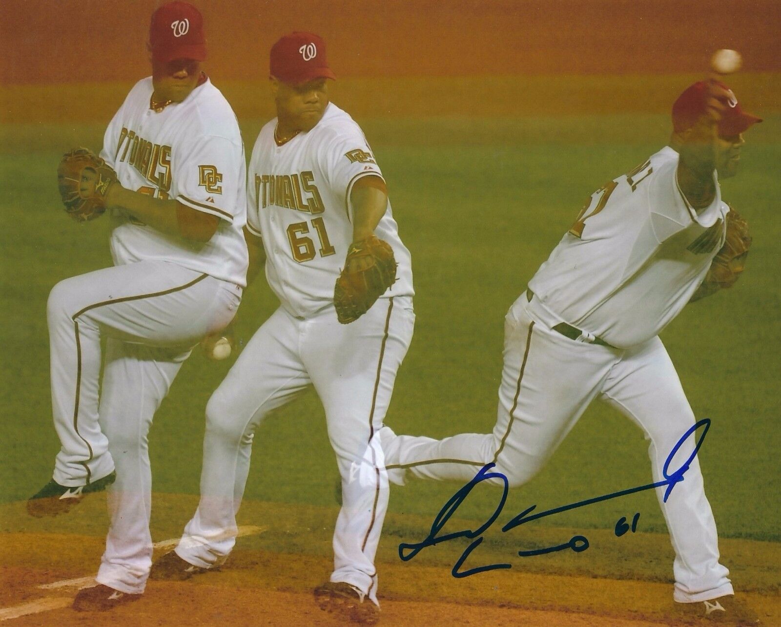 Signed 8x10 Livan Hernandez Washington Nationals Autographed Photo Poster painting - COA