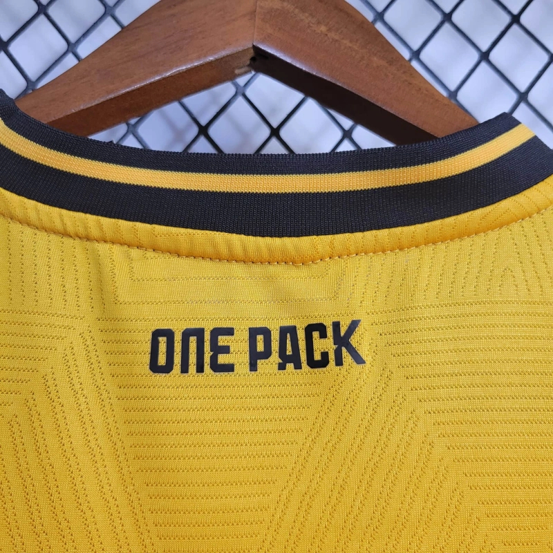 24/25 Wolverhampton Wolves Home Football Shirt Thai Quality