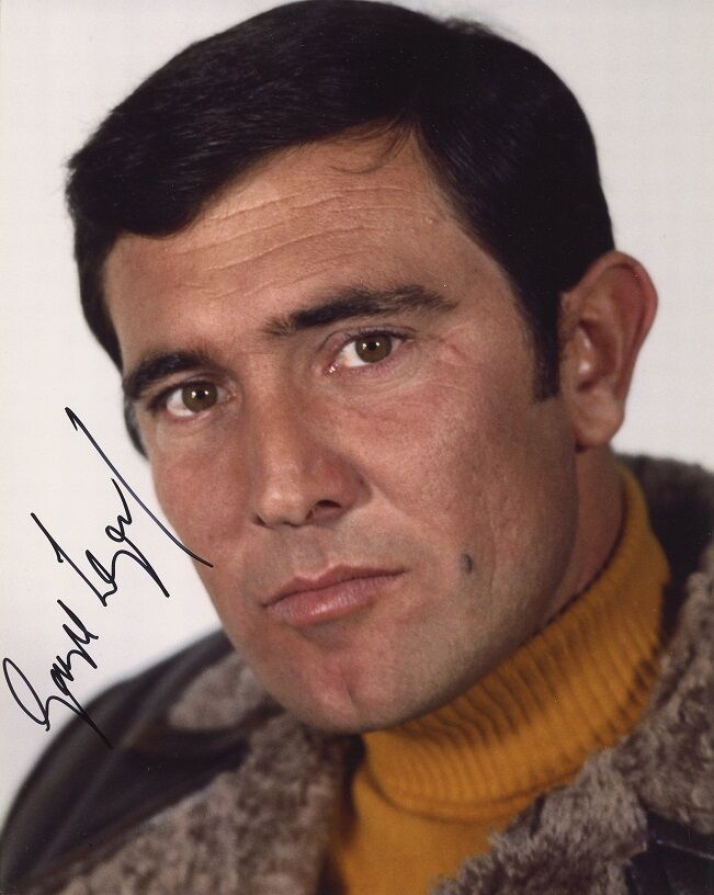 Incredible GEORGE LAZENBY Close-up Signed Photo Poster painting - JAMES BOND