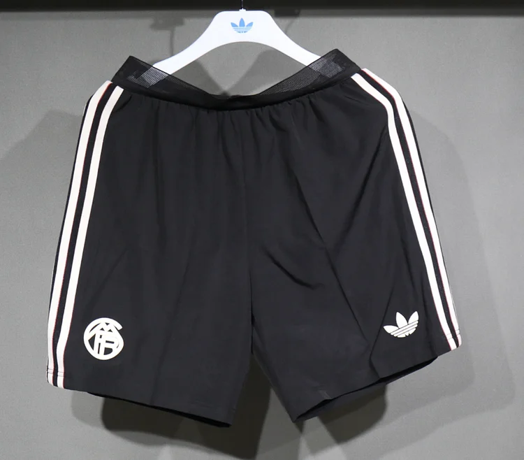 25/26 Bayern Second Away Shorts Player Edition