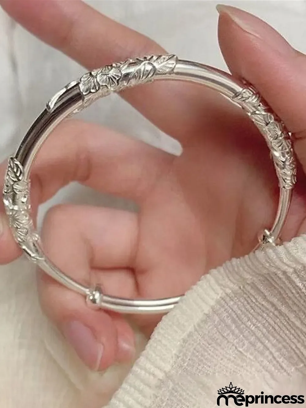 Women's Bracelets Fashion Outdoor Leaf Bracelets & Bangles