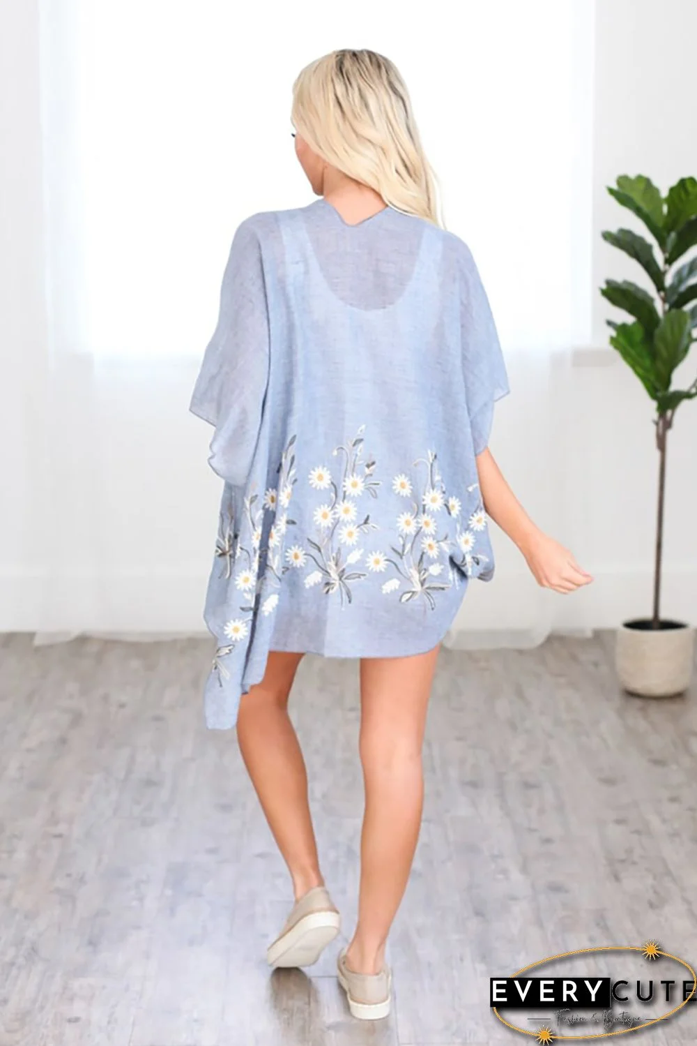 Sky Blue Spring Daisy Woven Kimono
