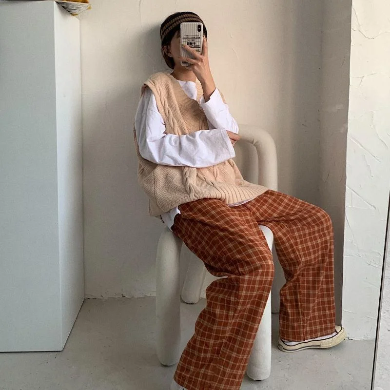 Brownm Waist Checkered Sweatpants