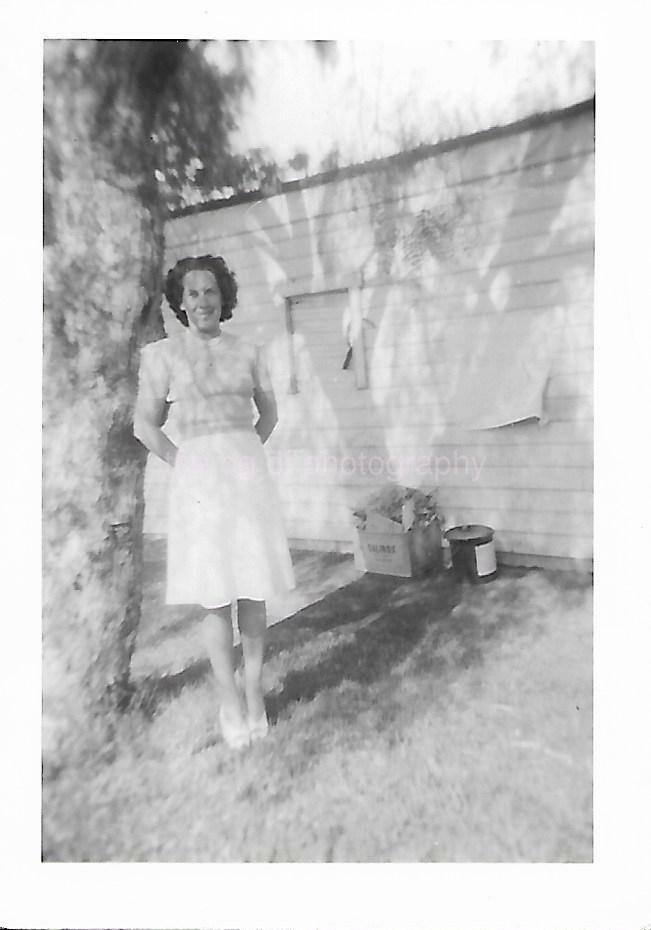 Found Photo Poster painting Black And White PORTRAIT OF A WOMAN Original Snapshot VINTAGE 08 29