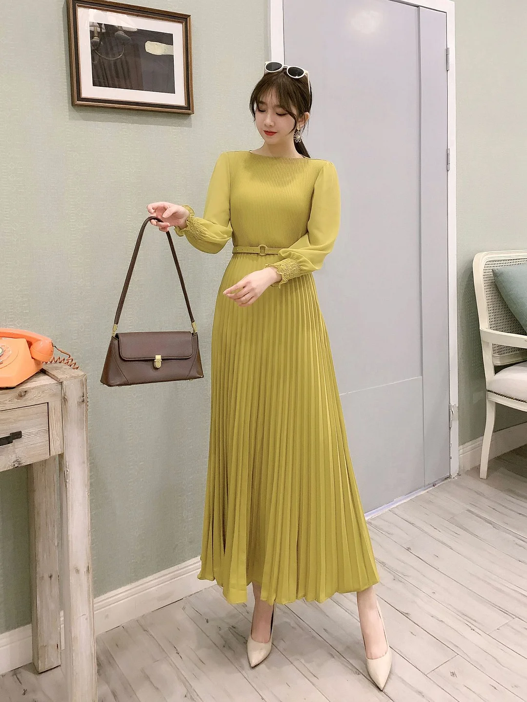 Ueong Pressure-Sensitive Fold Waist To Show Thin Temperament Light Mature Style Women's Dress New French Dress In Spring Long Pleated Skirt