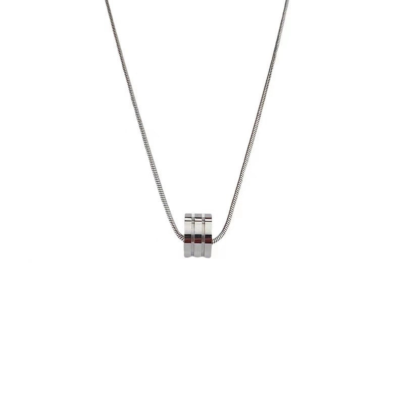 Hip-hop Circle Titanium Steel Stoving Varnish Unisex Pendant Necklace