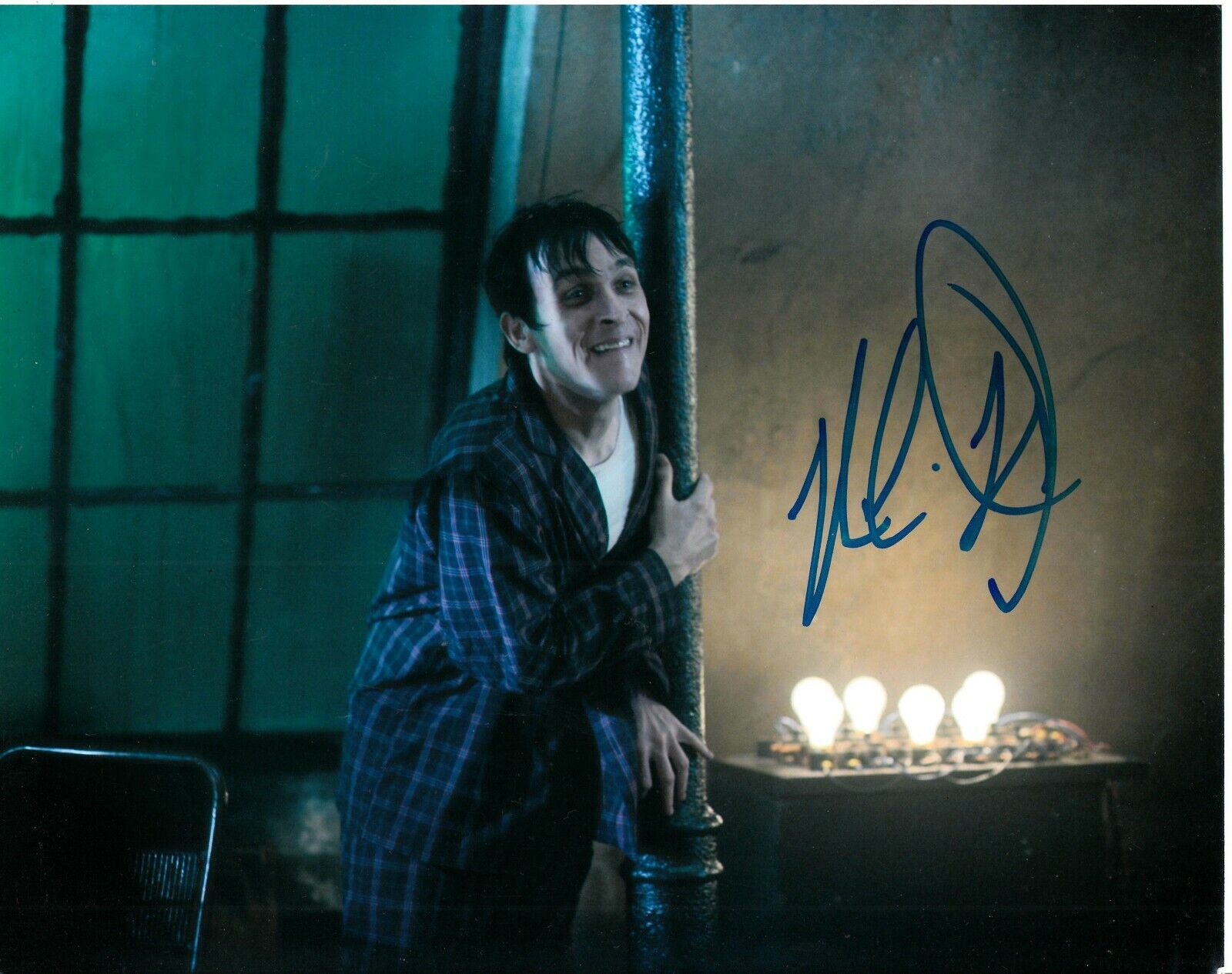 ROBIN LORD TAYLOR SIGNED GOTHAM Photo Poster painting UACC REG 242 (10)