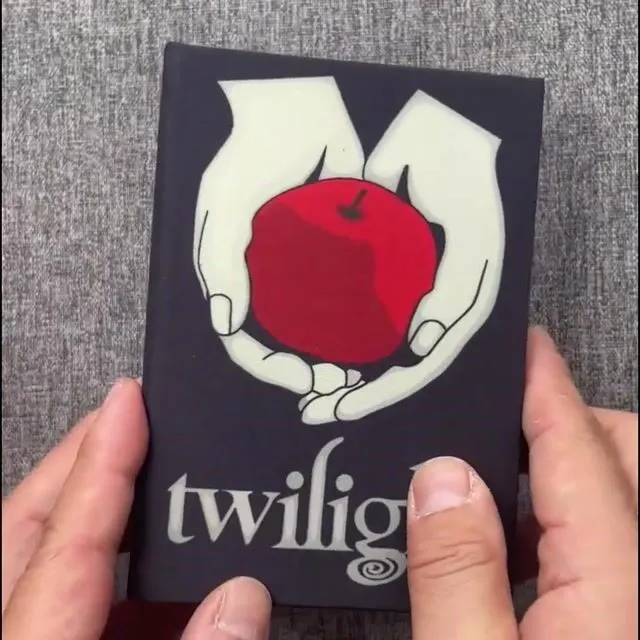 Twilight by Stephenie Meyer Book Wallet