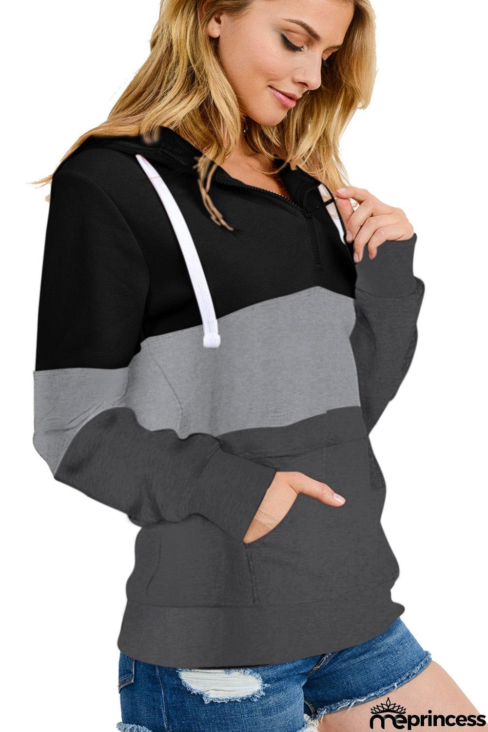 Color Block Zipped Neck Hoodie