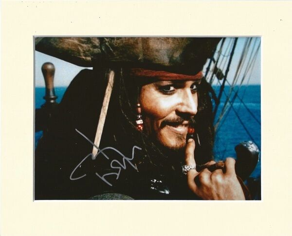 JOHNNY DEPP JACK SPARROW PIRATES CARIBBEAN PP 8x10 MOUNT SIGNED AUTOGRAPH Photo Poster painting