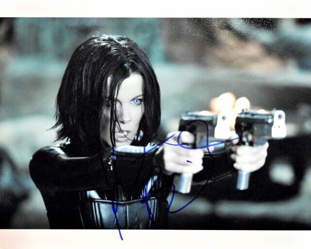 Kate Beckinsale Signed - Autographed UNDERWORLD 8x10 inch Photo Poster painting with Certificate