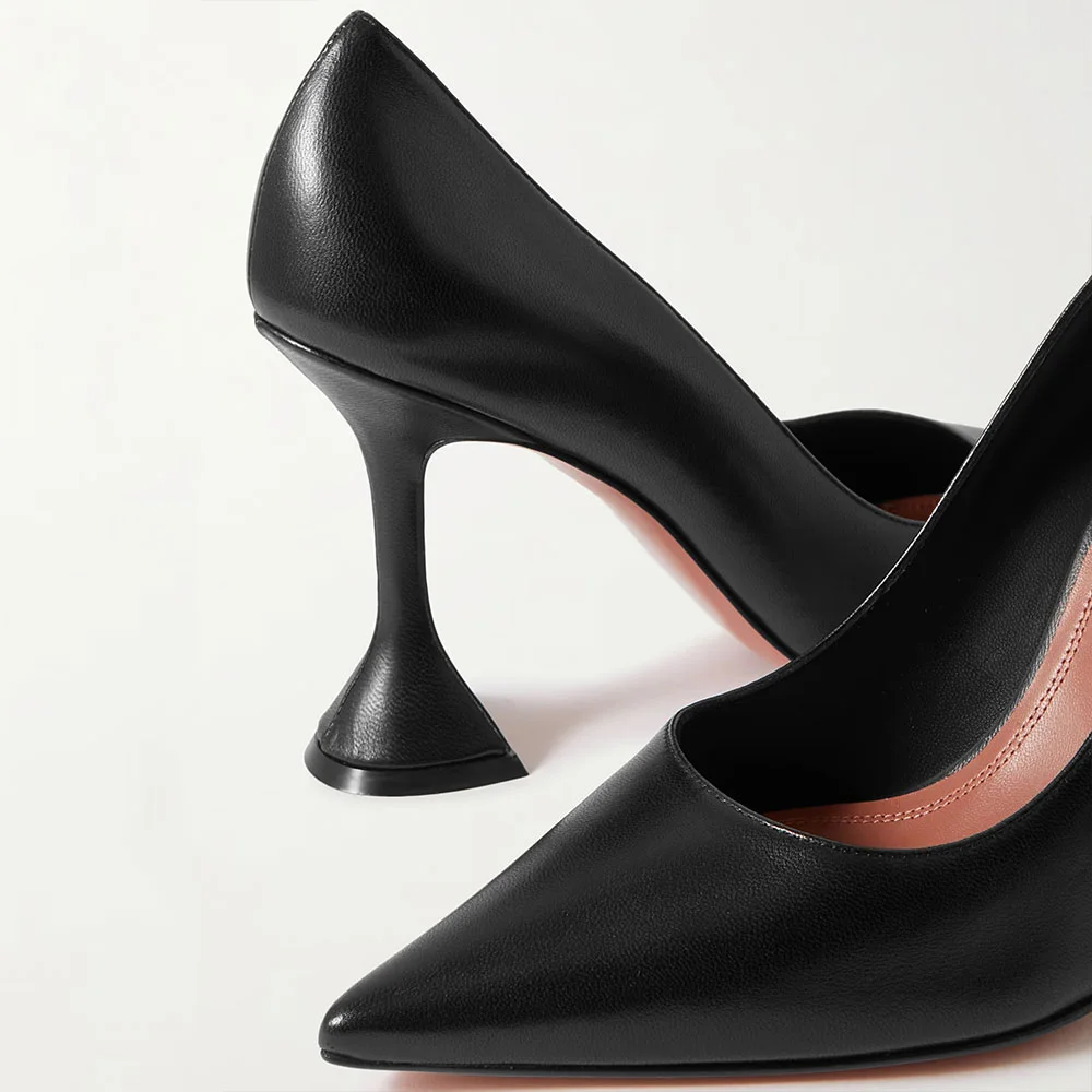 POINTED-TOE HIGH HEEL PUMPS IN BLACK SMOOTH LAMBSKIN