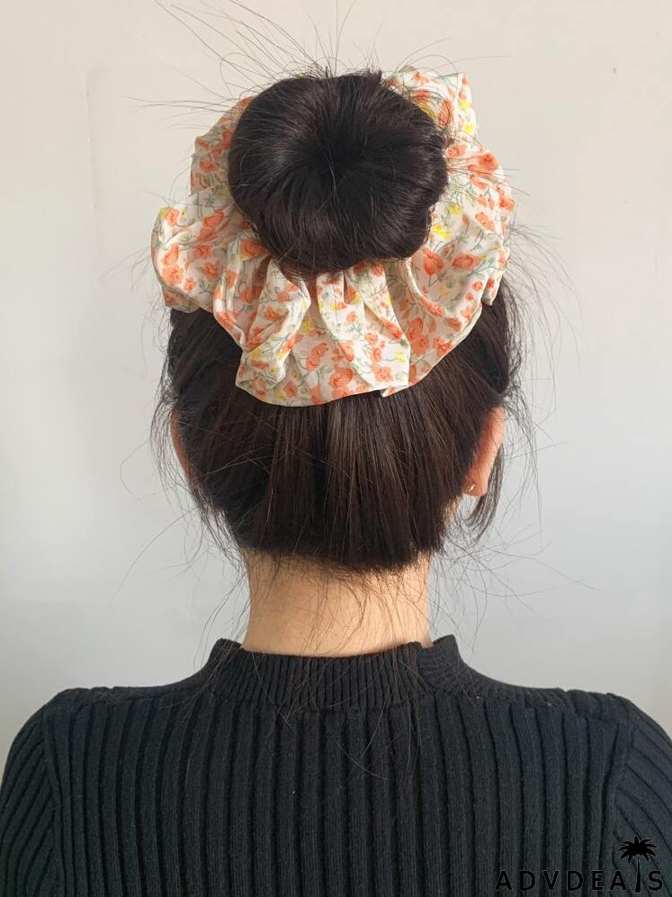 Ditsy Floral Print Scrunchie