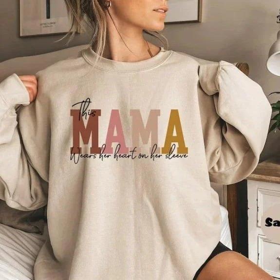 🔥For Mom🔥Personalized MAMA Wears Her Heart On Her Sleeve Sweatshirt（Buy 2 Free Shipping）