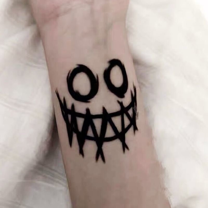 Gingf Ghost Face Tattoos Temporary Art Tattoo Waterproof Clown Smiley Face Body Art Fake Tattoo Arm Neck Couple Tattoo Stickers