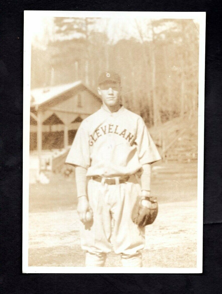 Willis Hudlin 1927 Type 1 Press Original Photo Poster painting Cleveland Indians