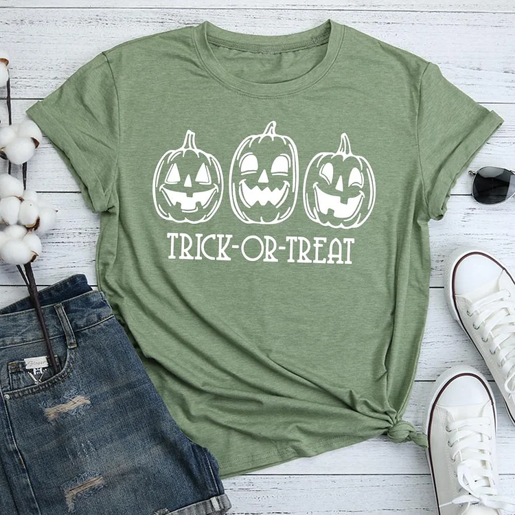 Trick or Treat    T-Shirt Tee-05459